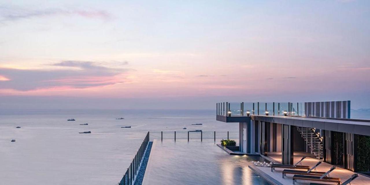 The Base Infinity Apartment Pattaya Exterior photo