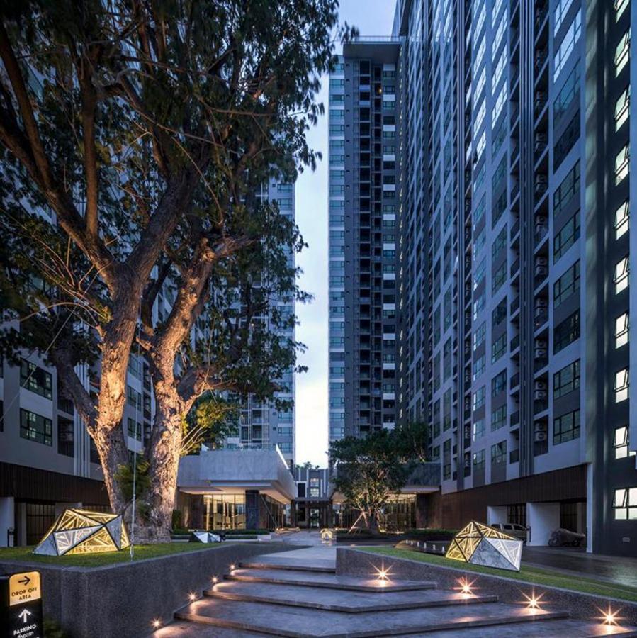 The Base Infinity Apartment Pattaya Exterior photo