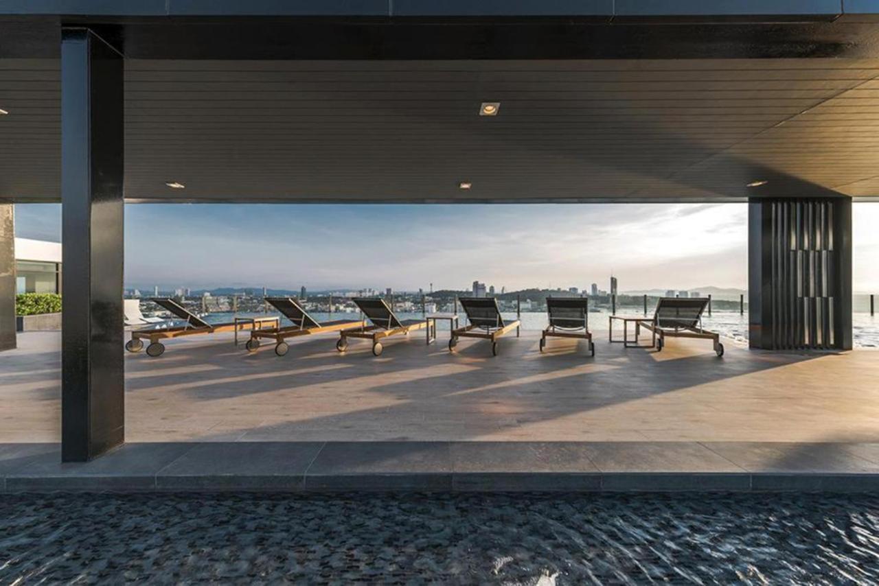 The Base Infinity Apartment Pattaya Exterior photo