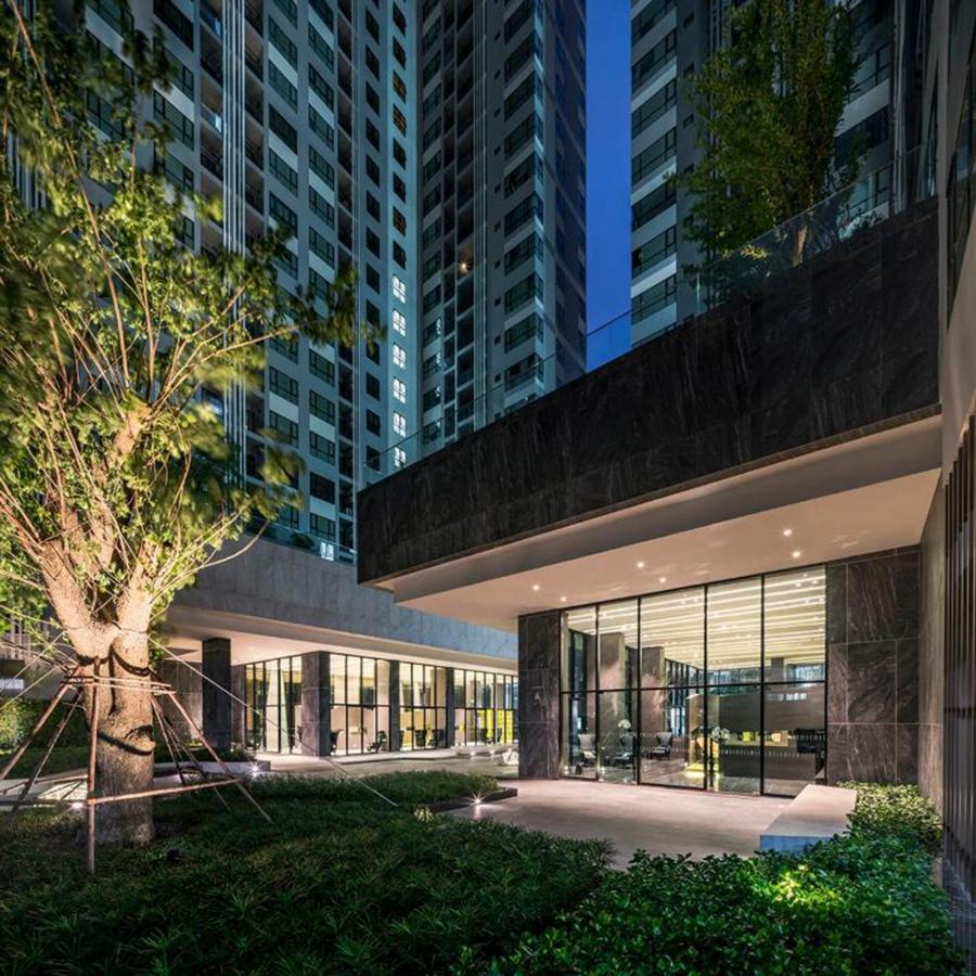 The Base Infinity Apartment Pattaya Exterior photo