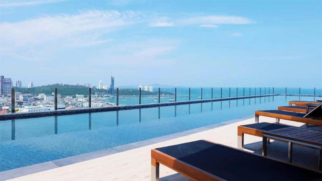 The Base Infinity Apartment Pattaya Exterior photo