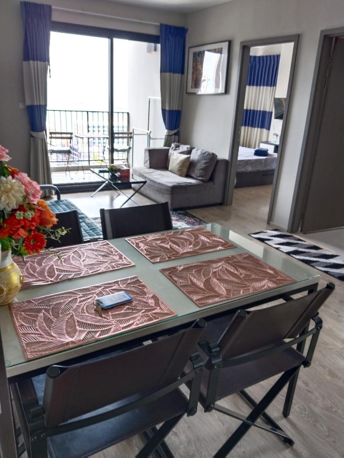 The Base Infinity Apartment Pattaya Exterior photo