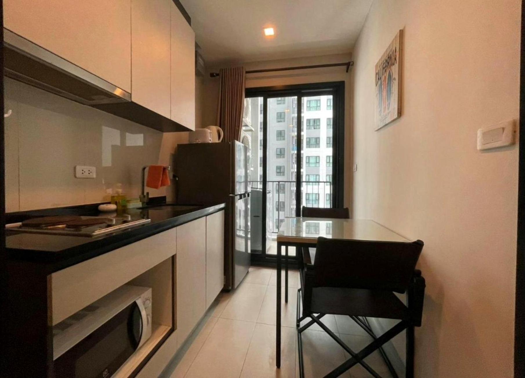 The Base Infinity Apartment Pattaya Exterior photo